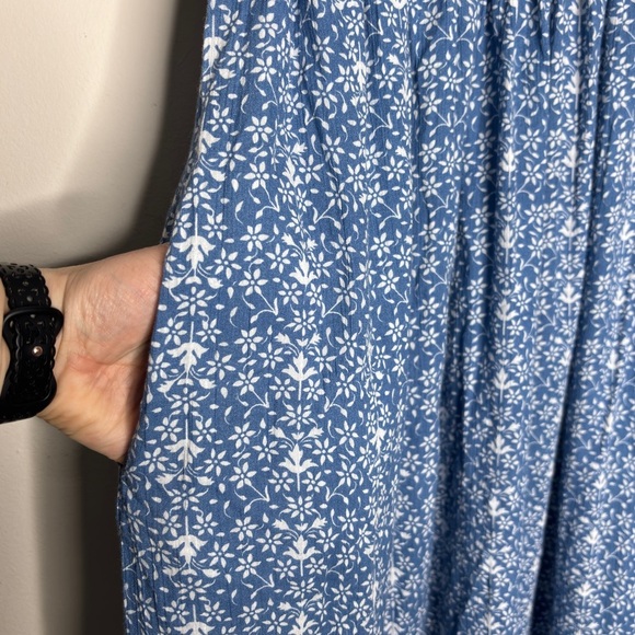 Gal Meets Glam Collection Blue Floral Print Ruffle Neck Sleeveless Maxi Dress 6 - Picture 5 of 11